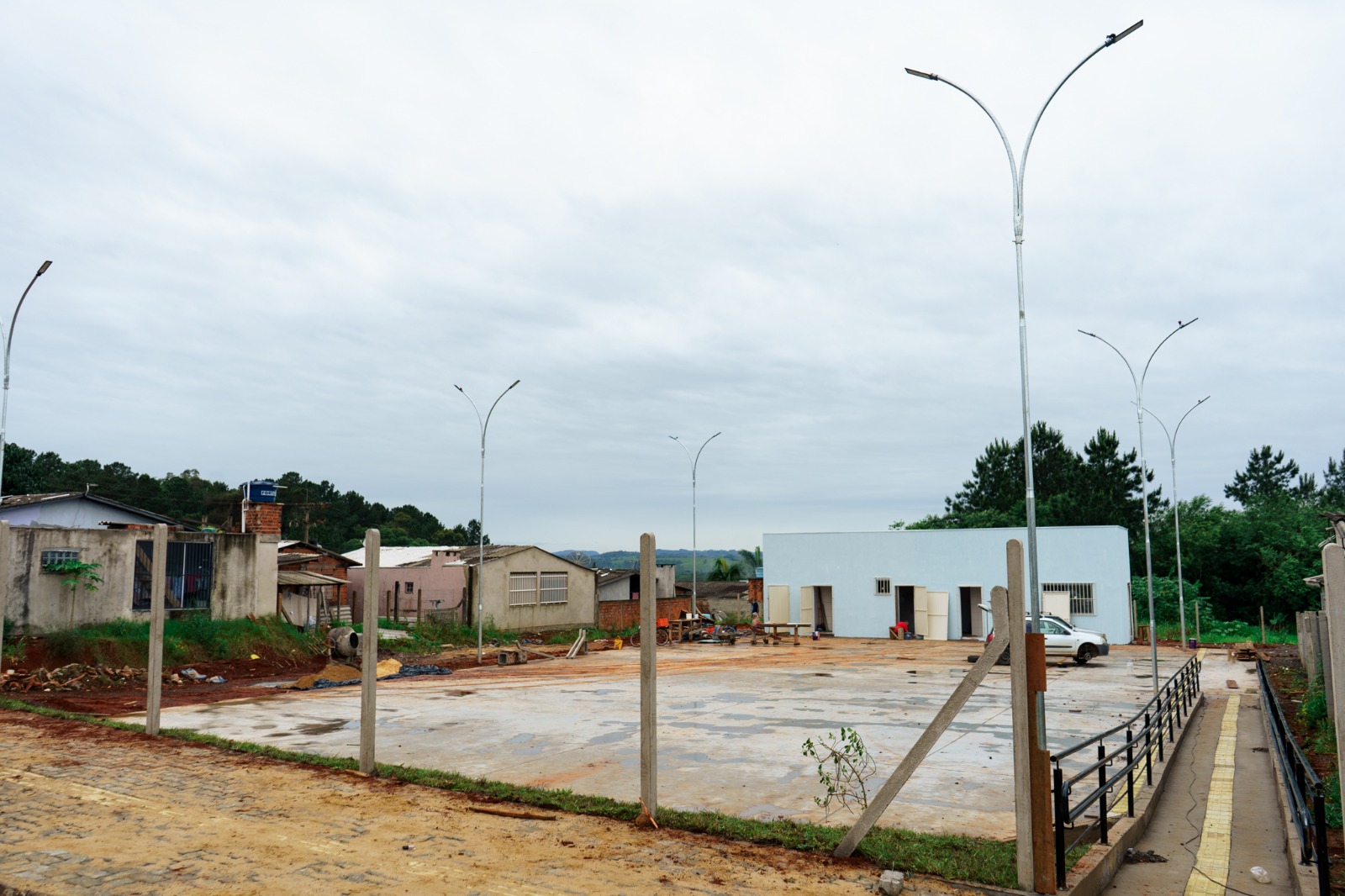 Obra de quadra esportiva no bairro Operária deve ser concluída nos próximos dias
