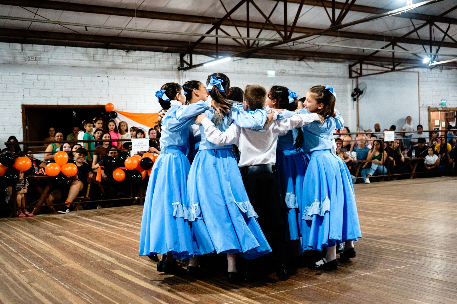 Mais de 400 alunos participam do Sarau de Arte Gaúcha Escolar