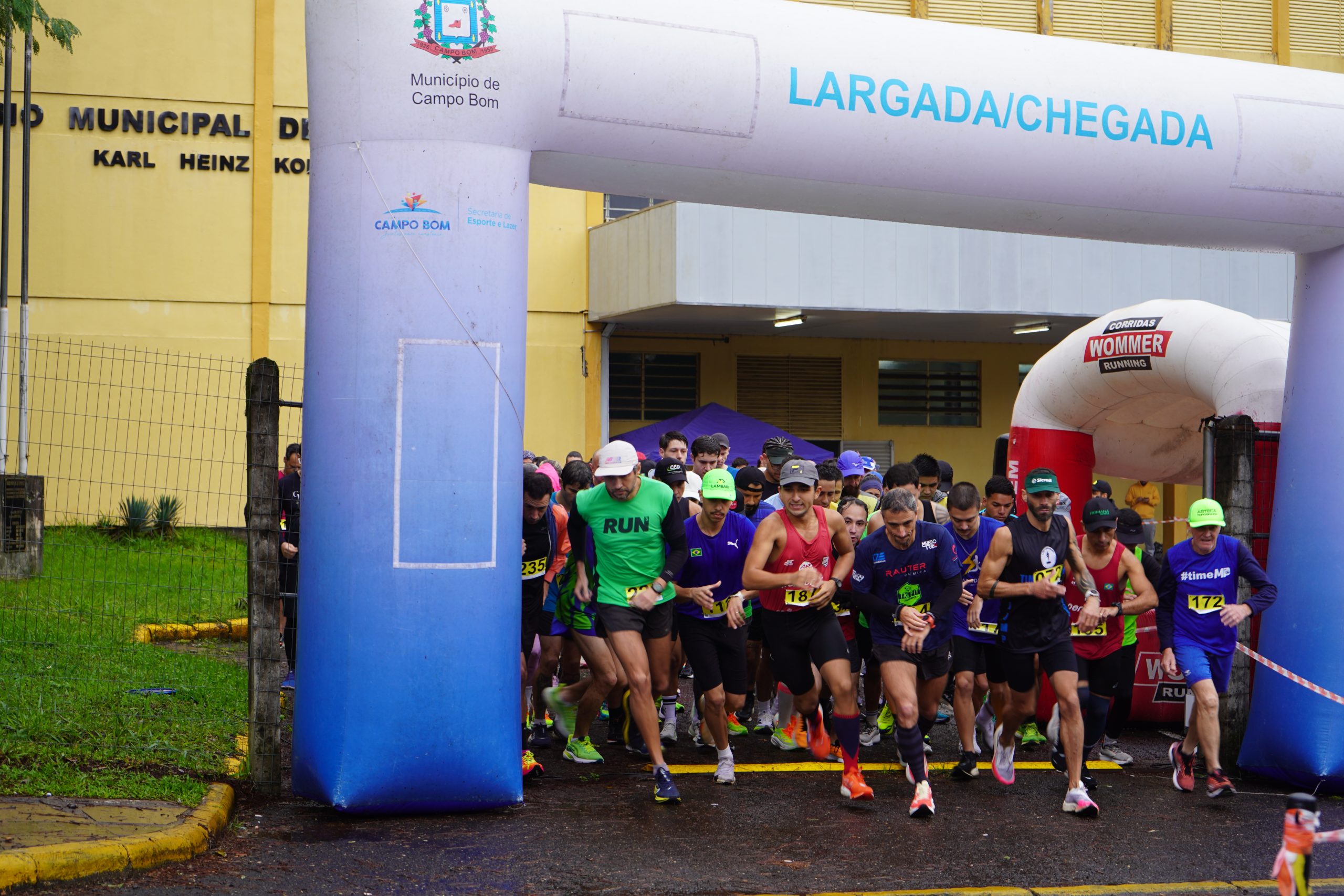 Mais de 130 kg de alimentos arrecadados na Corrida Contra o Frio