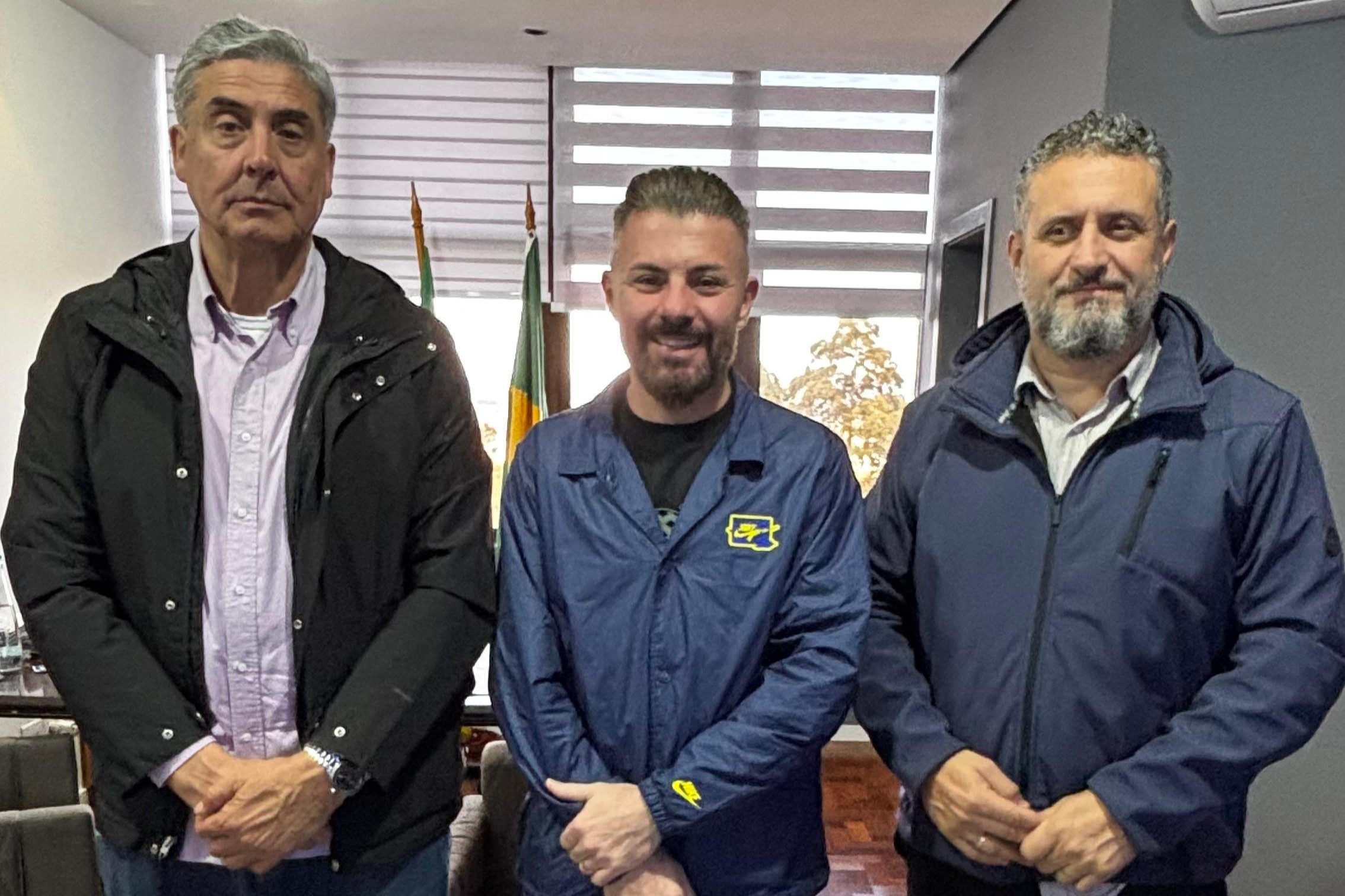 Prefeitos Giovani Feltes e Gustavo Finck tratam de demandas regionais em reunião