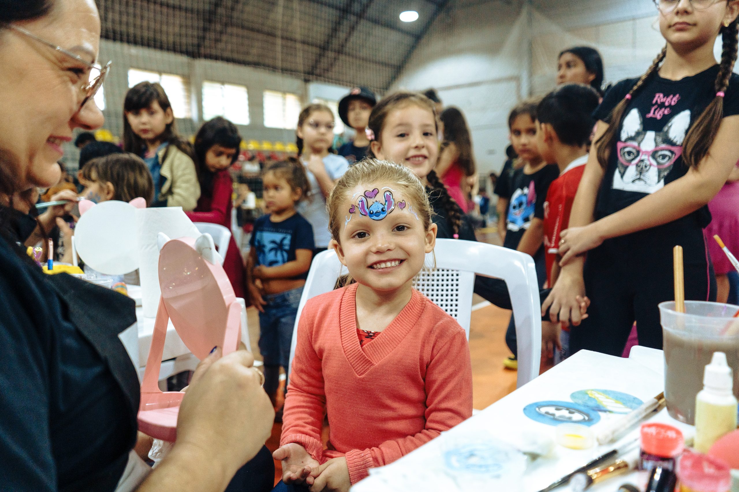 Campo Bom pra Criança leva alegria e solidariedade ao Ginásio Municipal