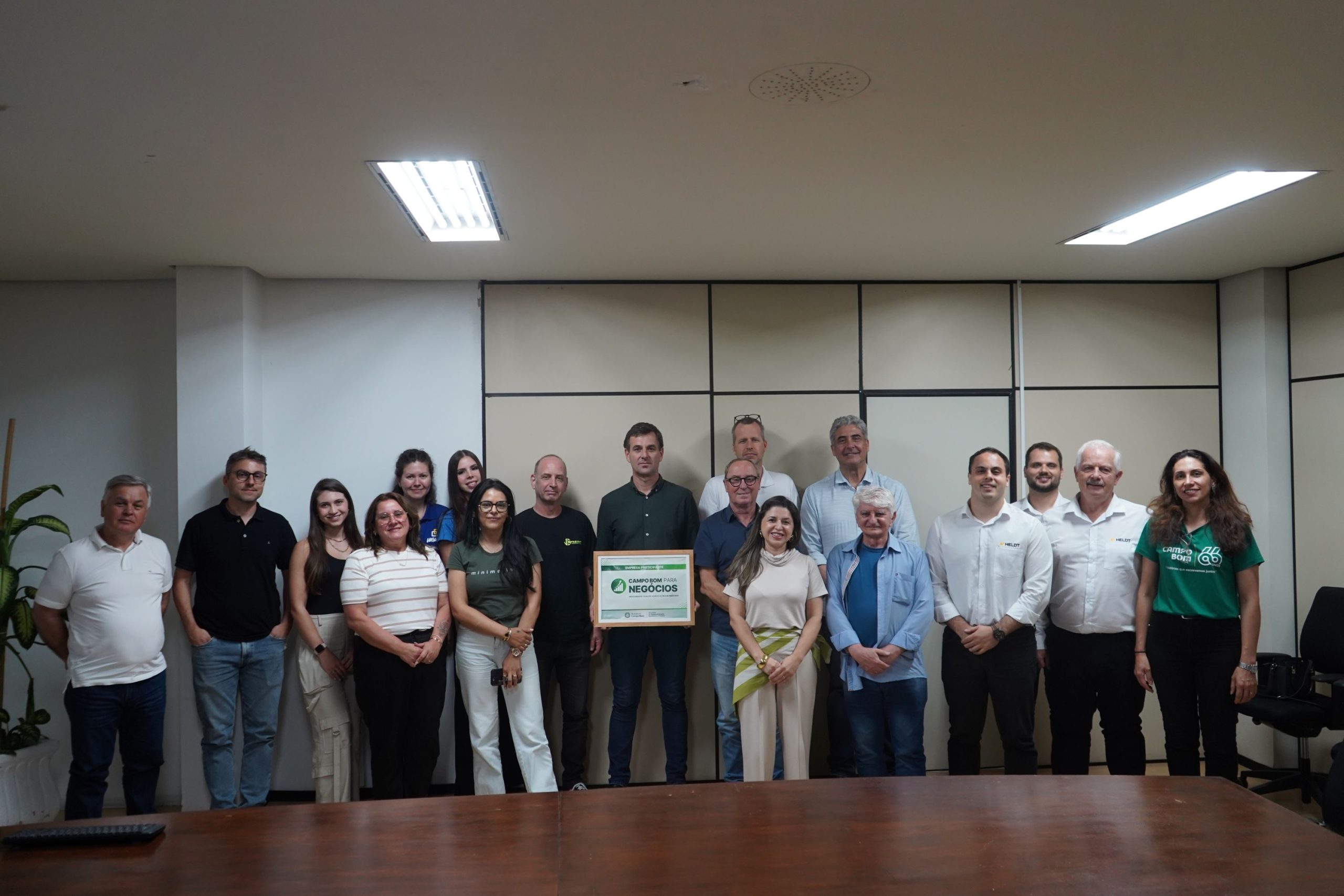 Prefeito recebe empresários contemplados com o Programa Campo Bom para Negócios