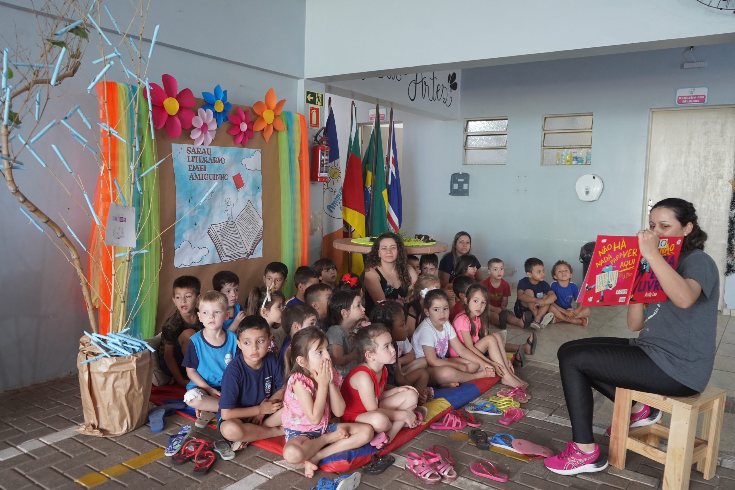 EMEI Amiguinho realiza Sarau Literário para incentivar a formação de futuros leitores