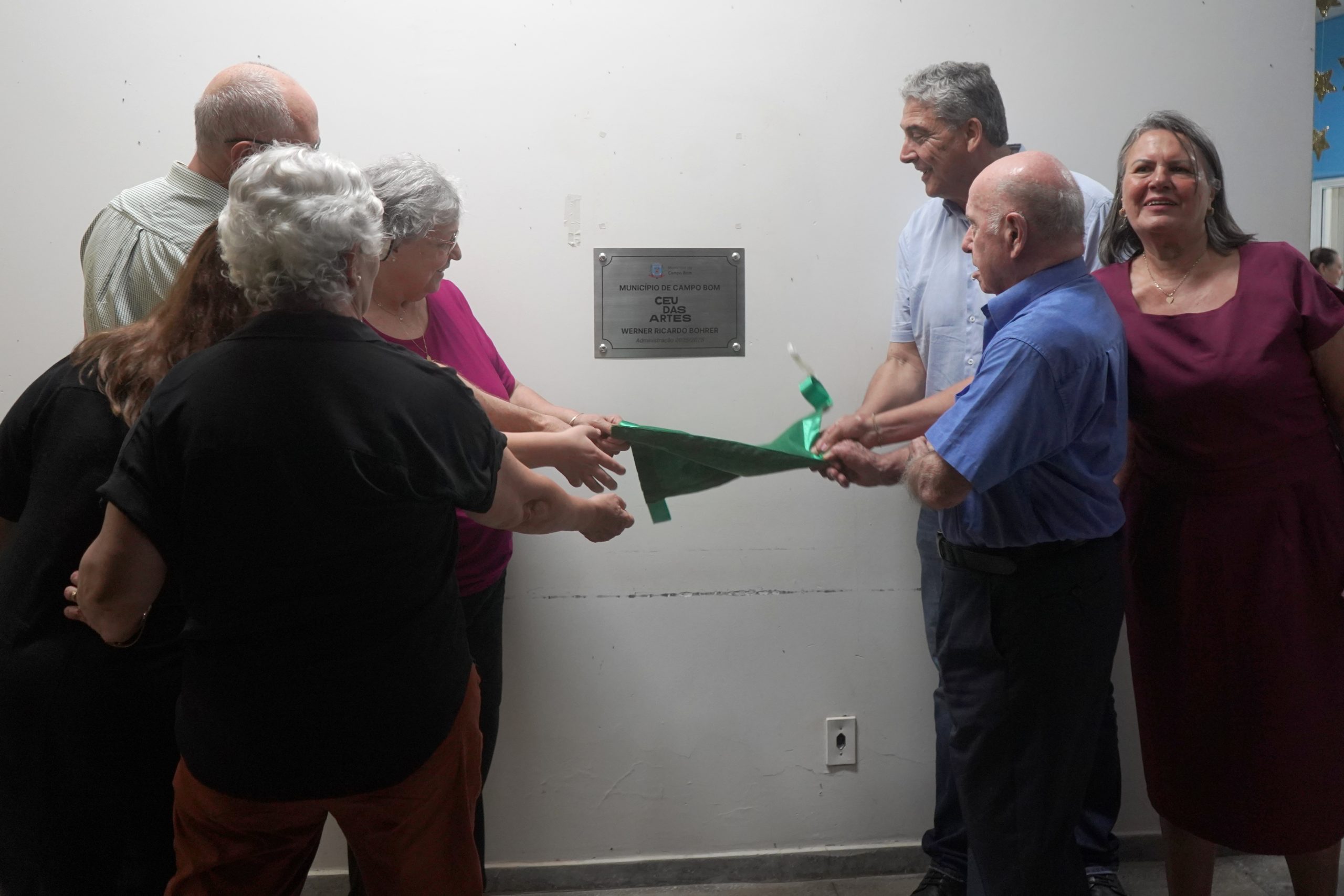 Evento festivo celebra descerramento de placa que nomina a Praça CEU das Artes