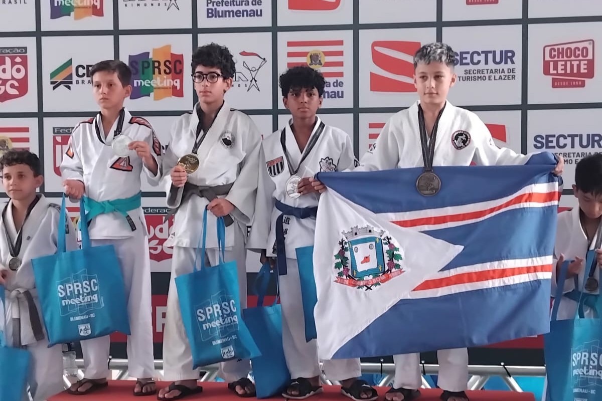 Judocas do Programa Acolher conquistam medalhas no Meeting Interestadual