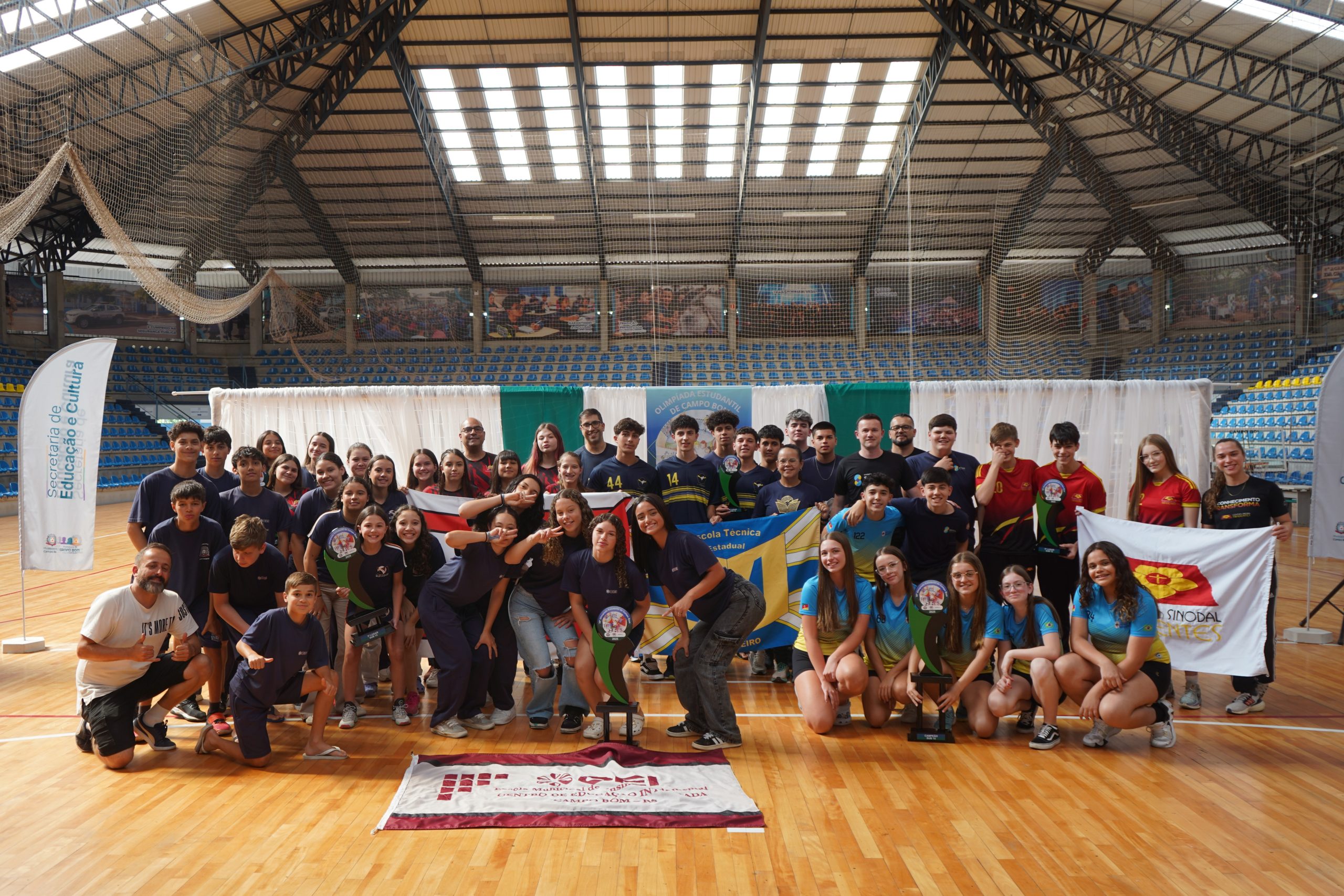 Prefeitura premia os melhores da 39ª Olimpíada Estudantil de Campo Bom