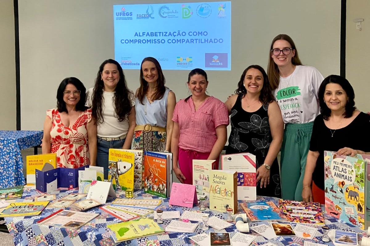 Formação do Alfabetiza Tchê encerra atividades com encontro inspirador