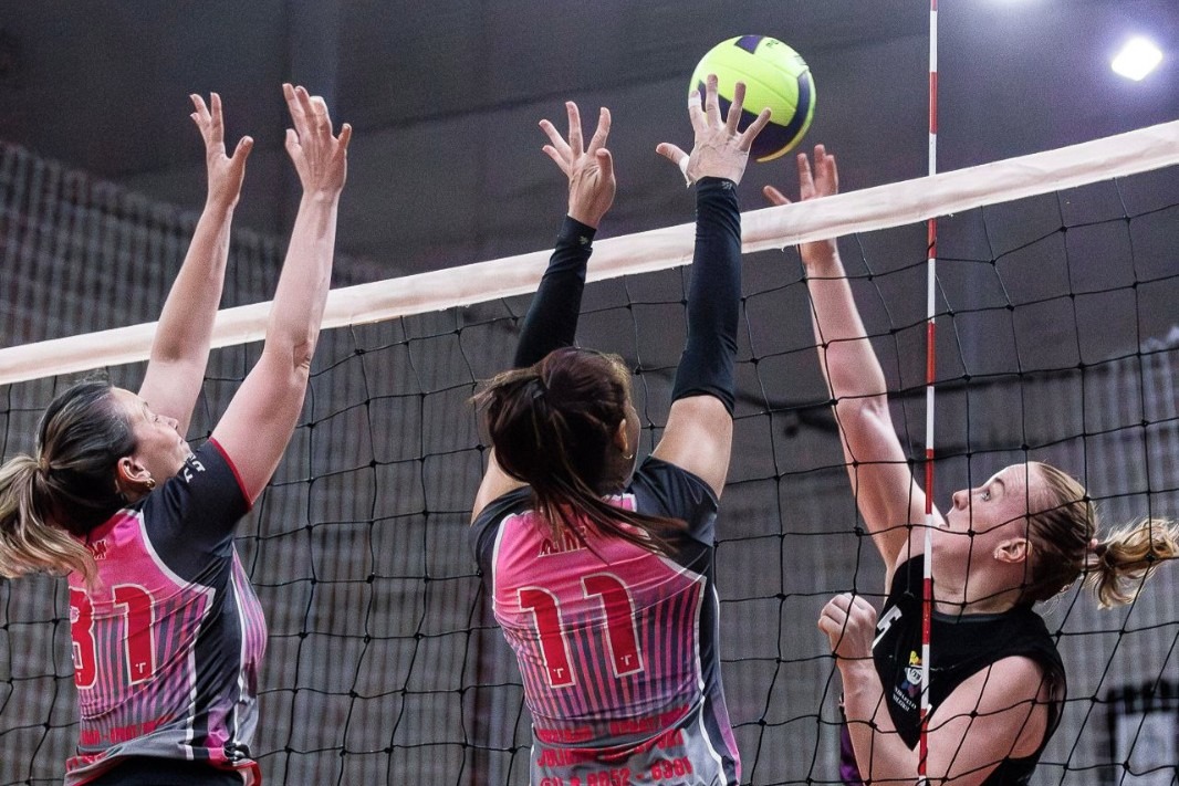 Equilíbrio marca a primeira semana do 39º Aberto de Vôlei