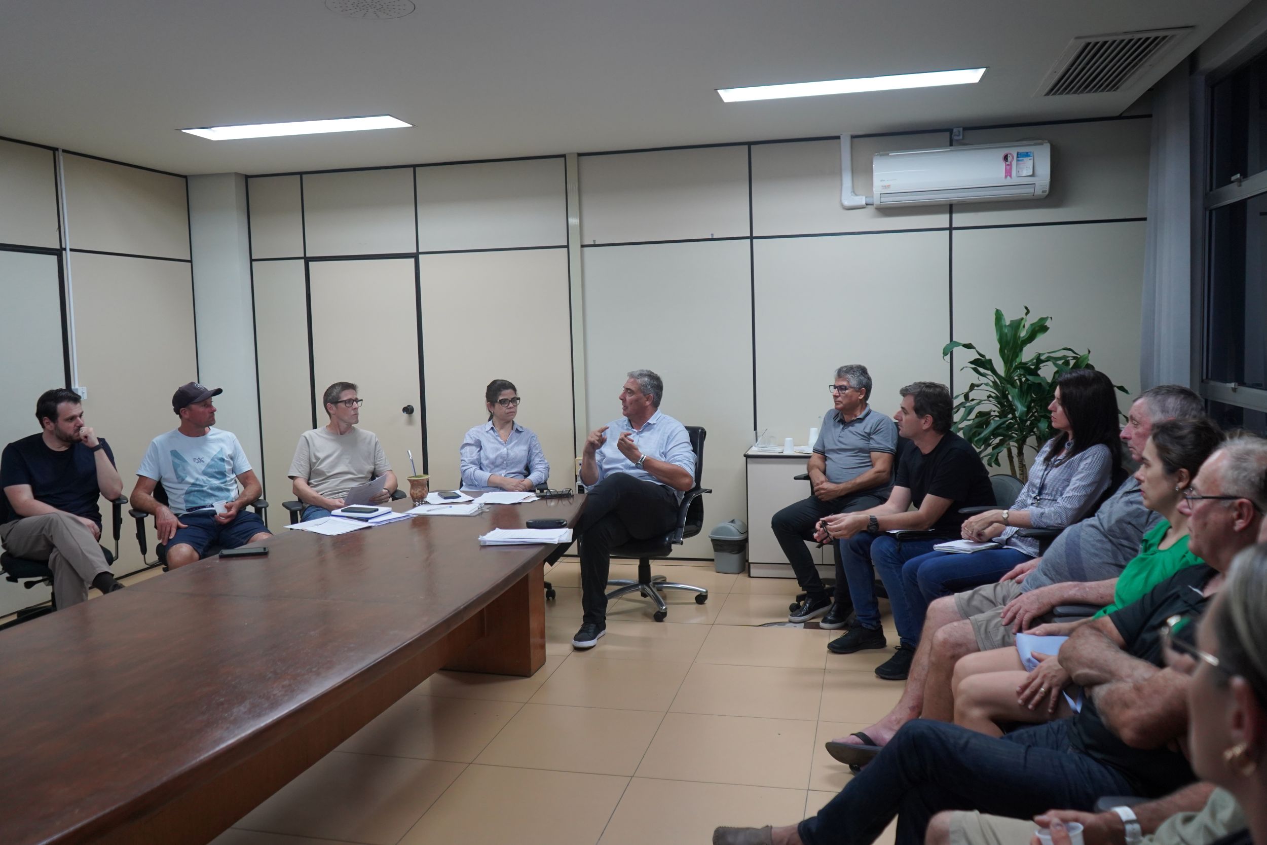 Município debate novo programa de incentivo à agricultura familiar em reunião do COMDER