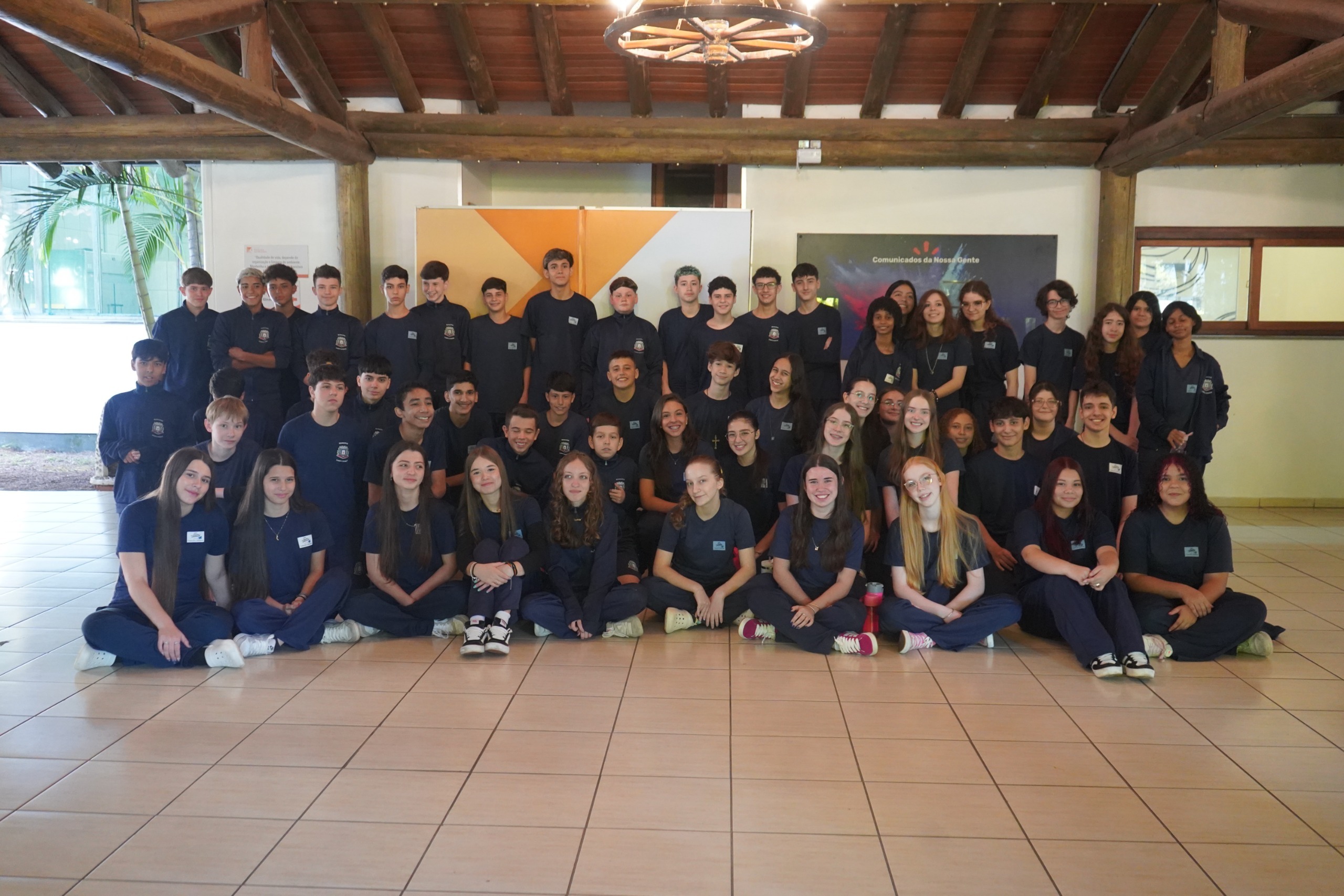 Estudantes da EMEF Santos Dumont visitam Projeto Pescar e iniciam jornada de orientação para o futuro