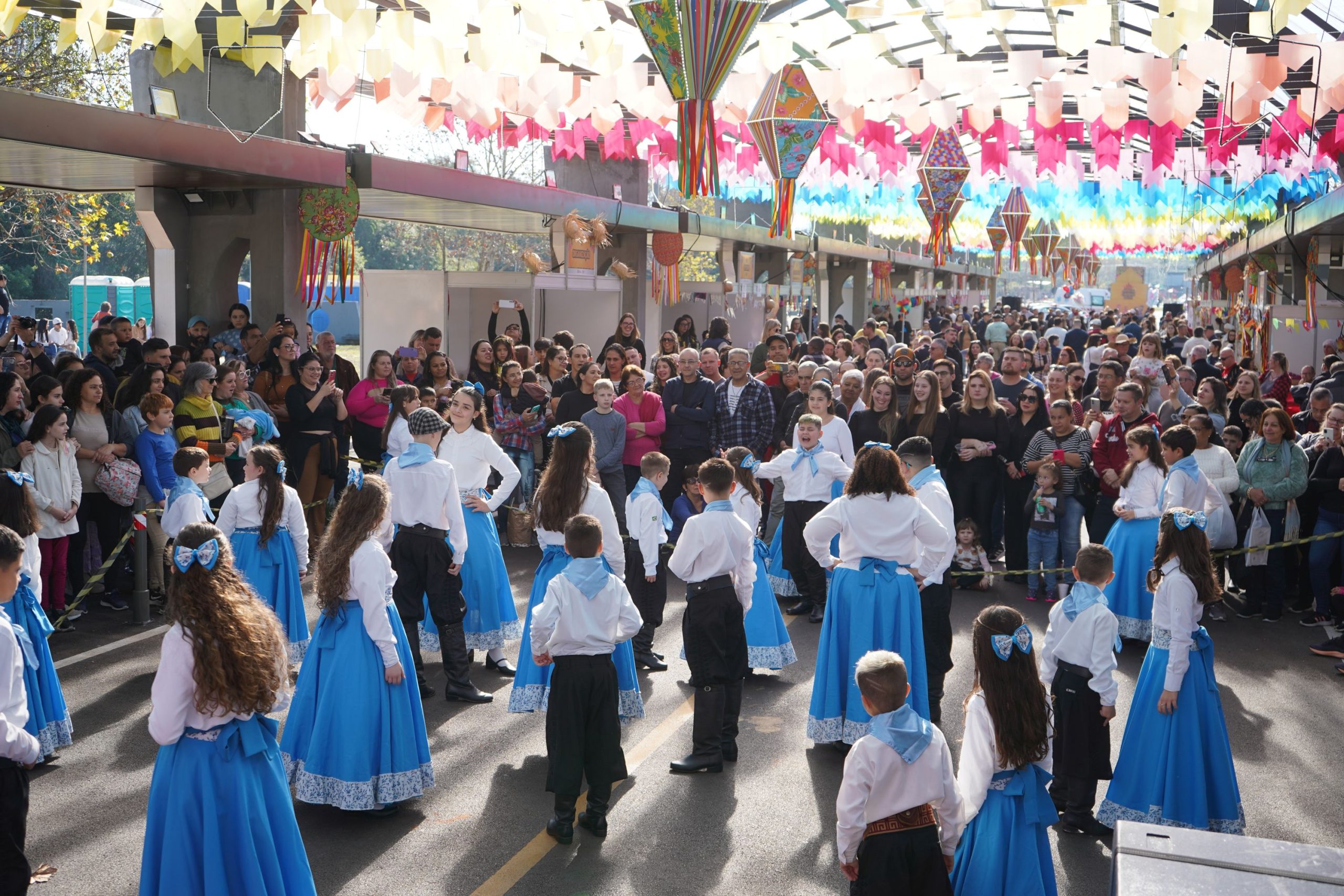 Arraial promete dois dias de música, cultura e tradição na Rua Coberta