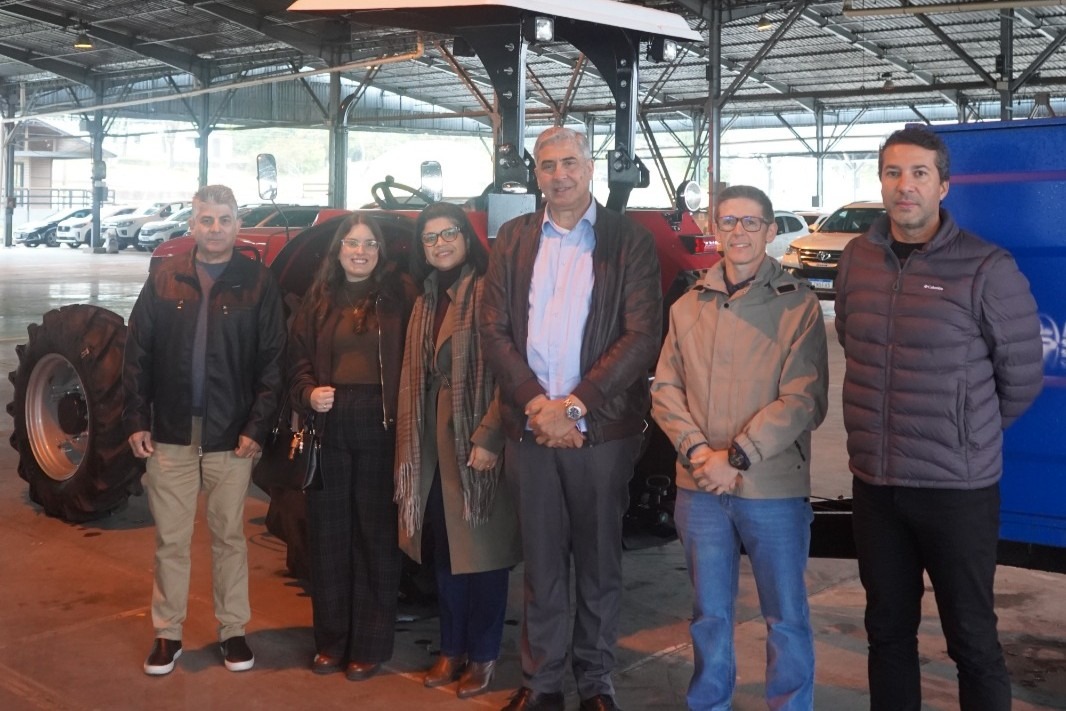 Campo Bom recebe caminhão, trator e carreta agrícola para fortalecer o setor rural