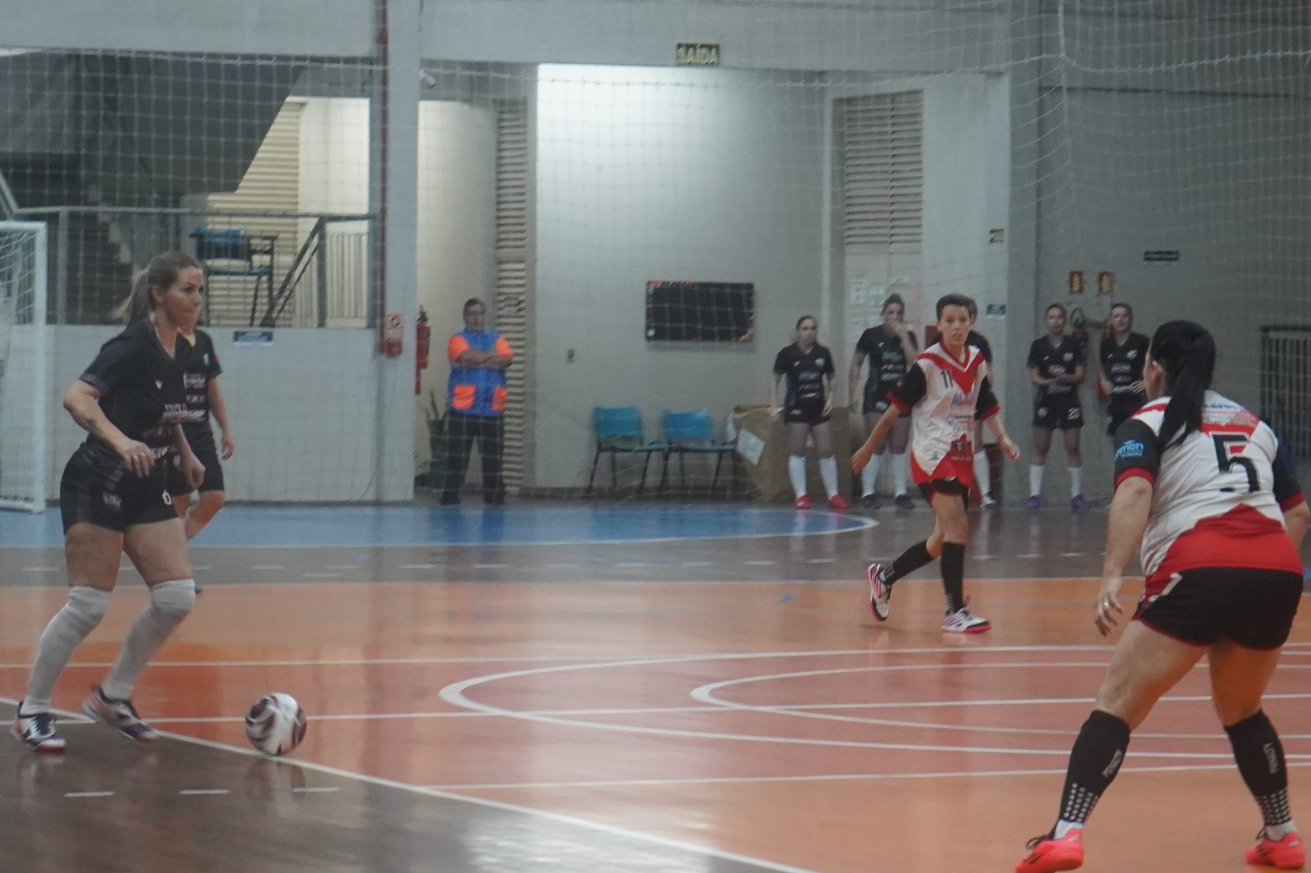 Municipais de Futsal 55 Anos e Feminino começam dia 3