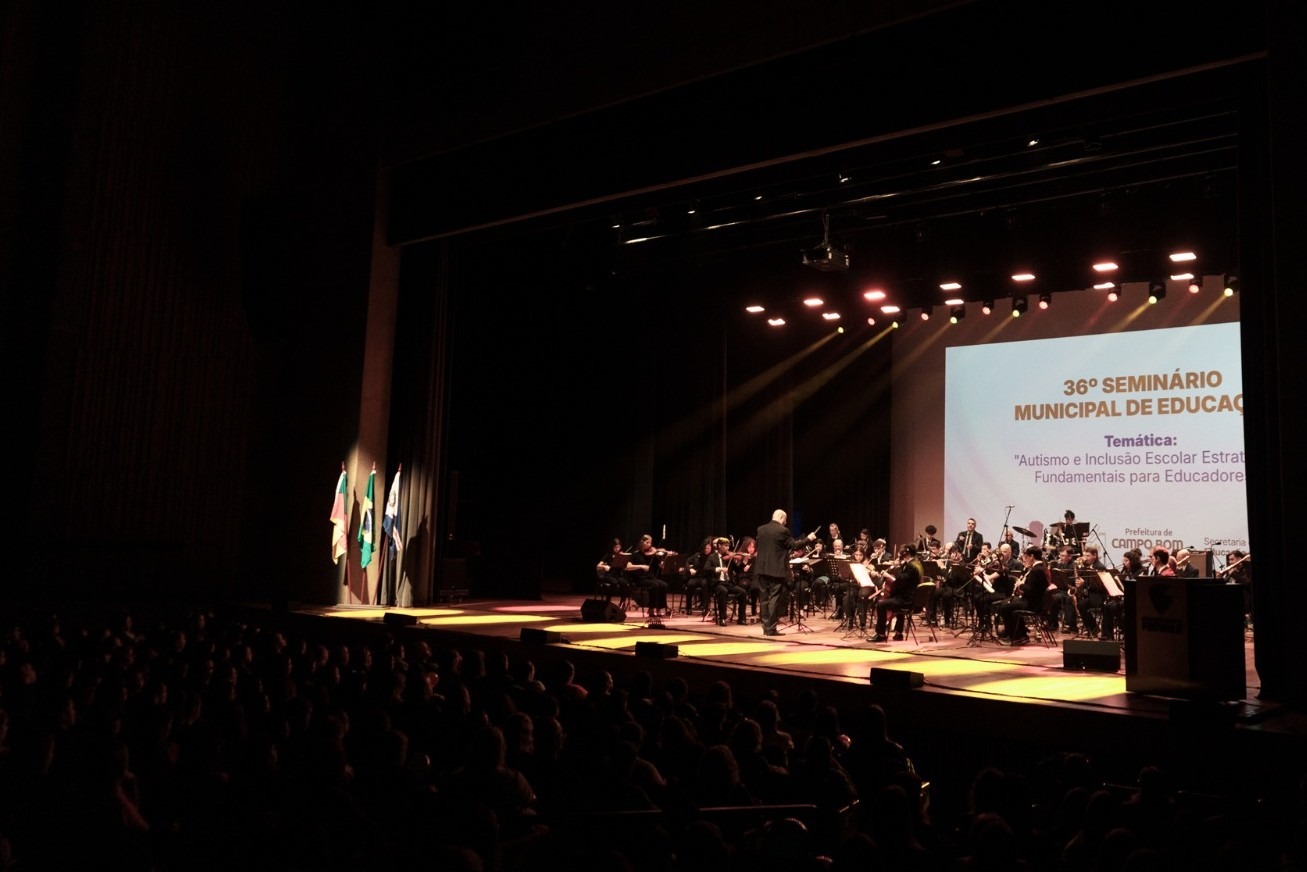 36º Seminário Municipal de Educação reúne educadores para debater inclusão e estratégias sobre o autismo